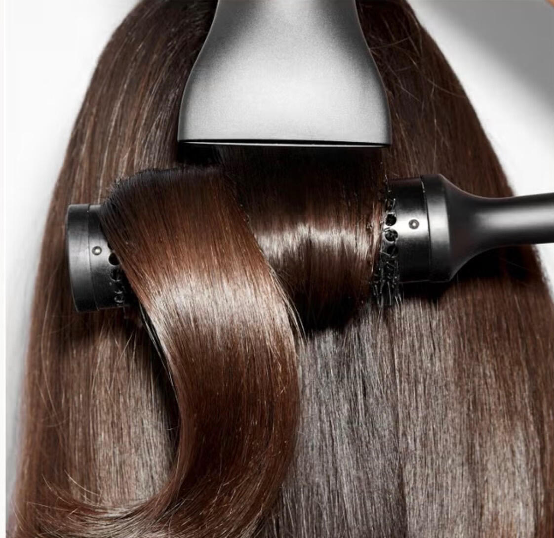 Brushing et mise en forme des cheveux